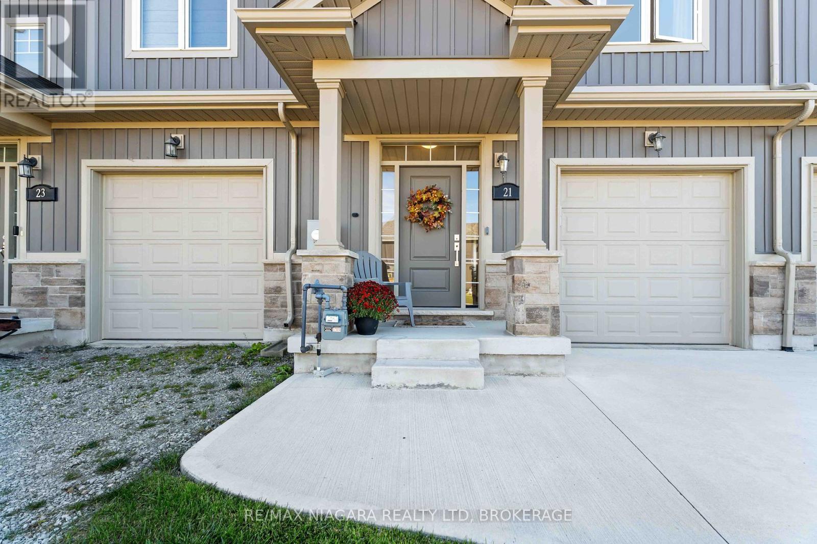 21 Lamb Crescent, Thorold (Hurricane/merrittville), Ontario  L2V 0G8 - Photo 3 - X12449524