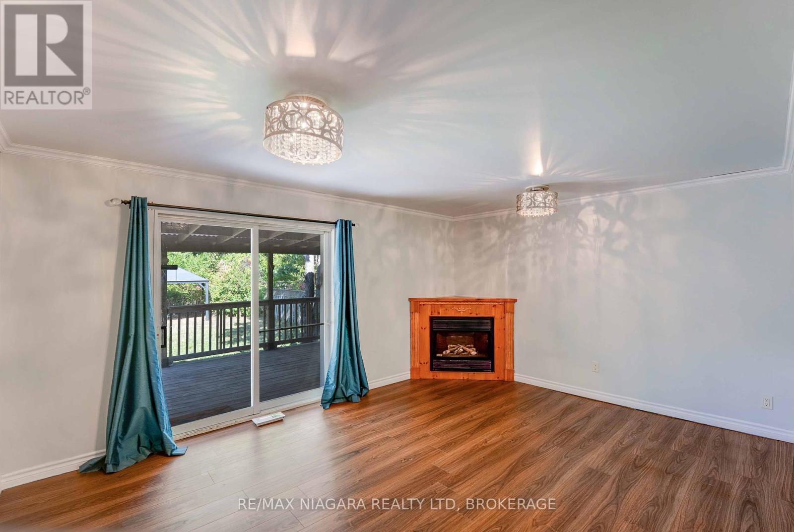 6589 Dunn Street, Niagara Falls, Ontario  L2G 2P9 - Photo 14 - X12450233