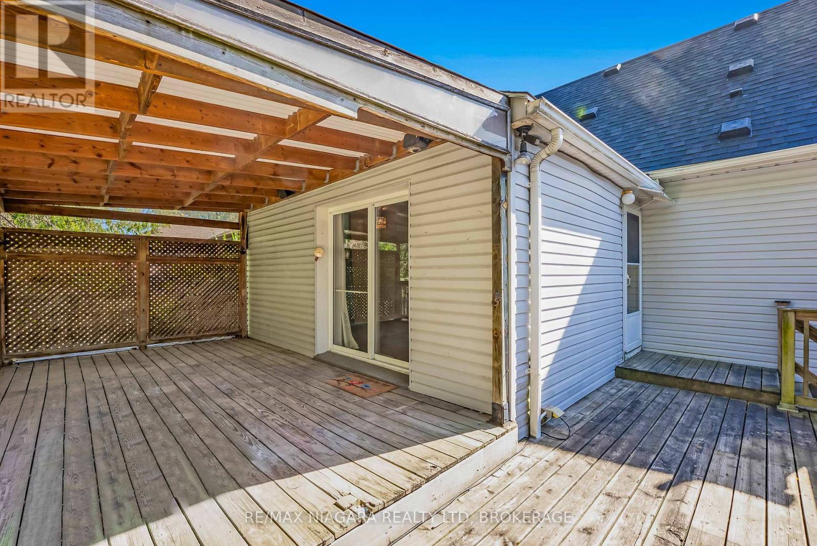 6589 Dunn Street, Niagara Falls, Ontario  L2G 2P9 - Photo 17 - X12450233