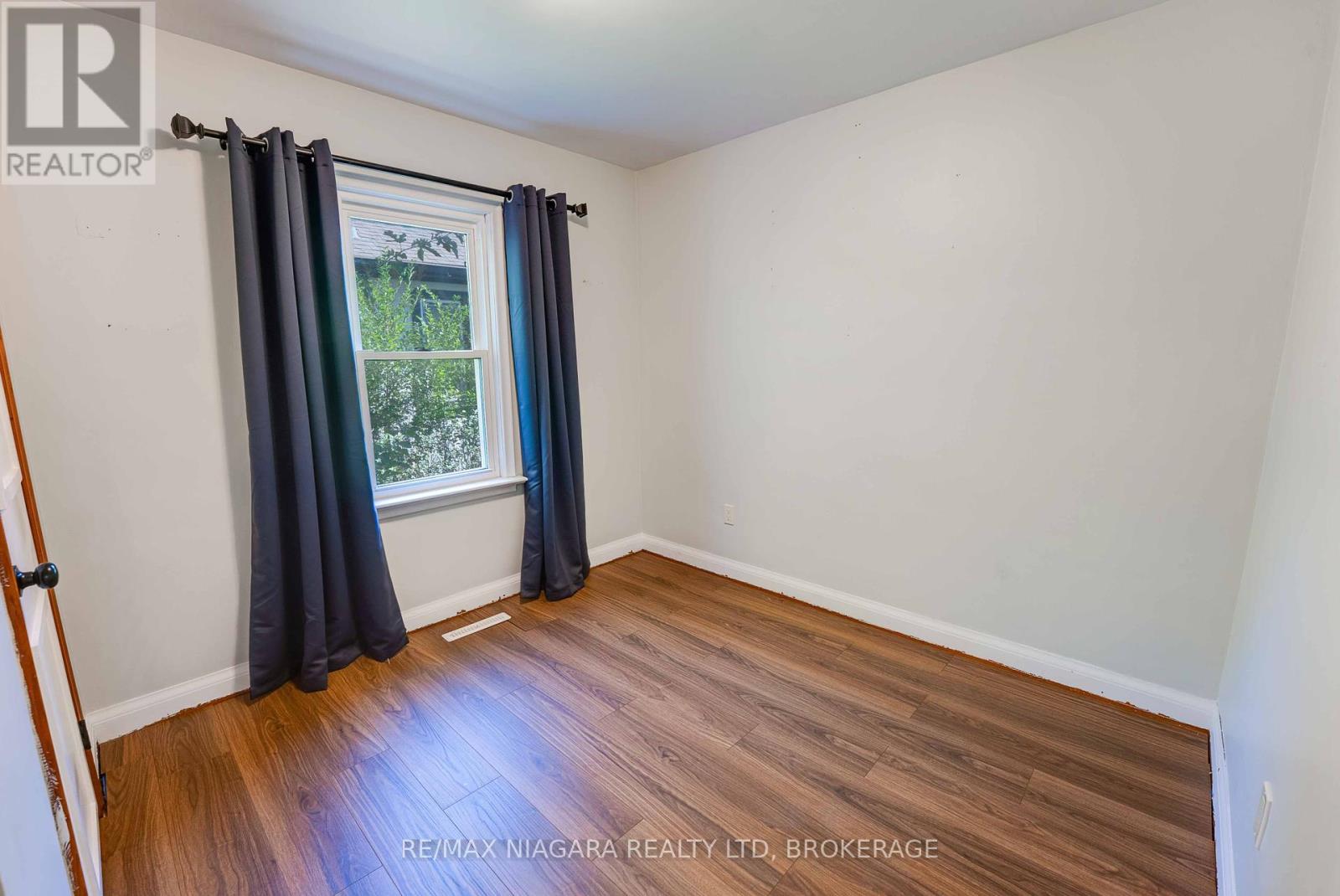 6589 Dunn Street, Niagara Falls, Ontario  L2G 2P9 - Photo 19 - X12450233