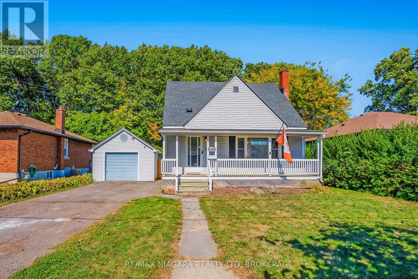 6589 Dunn Street, Niagara Falls, Ontario  L2G 2P9 - Photo 3 - X12450233