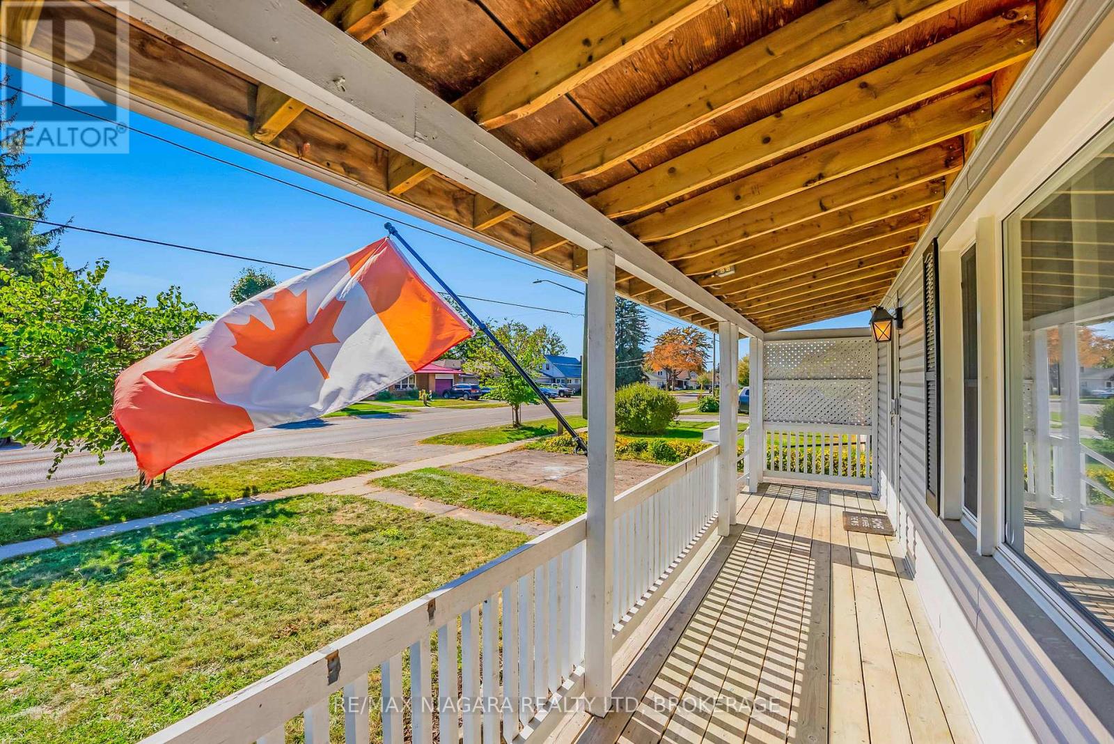 6589 Dunn Street, Niagara Falls, Ontario  L2G 2P9 - Photo 5 - X12450233