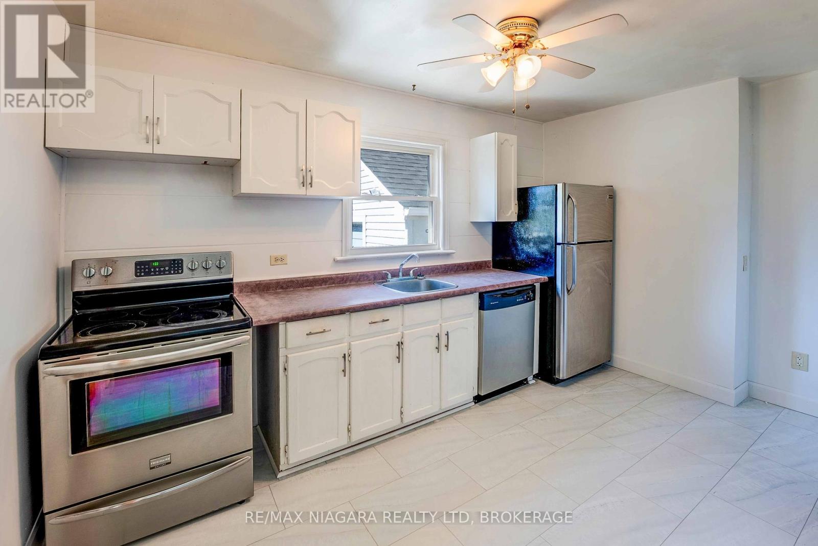 6589 Dunn Street, Niagara Falls, Ontario  L2G 2P9 - Photo 9 - X12450233