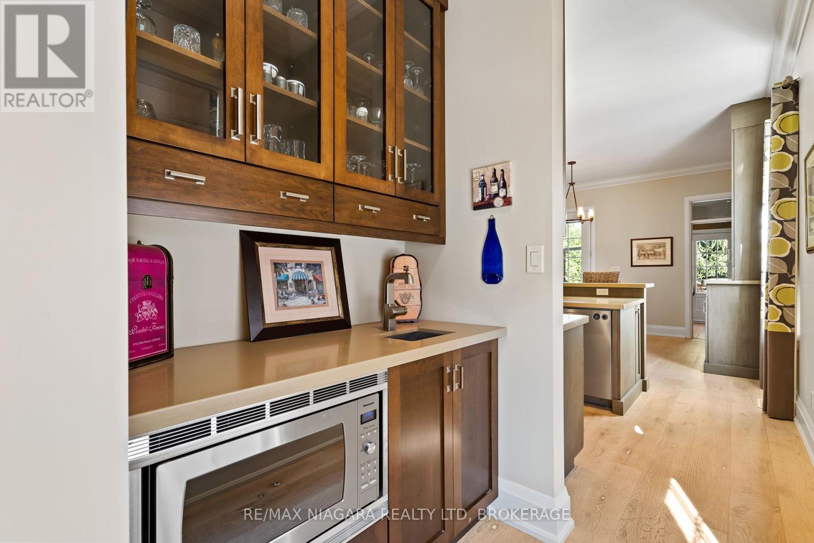 52 Garrison Village Drive, Niagara-On-The-Lake (Town), Ontario  L0S 1J0 - Photo 12 - X12451827