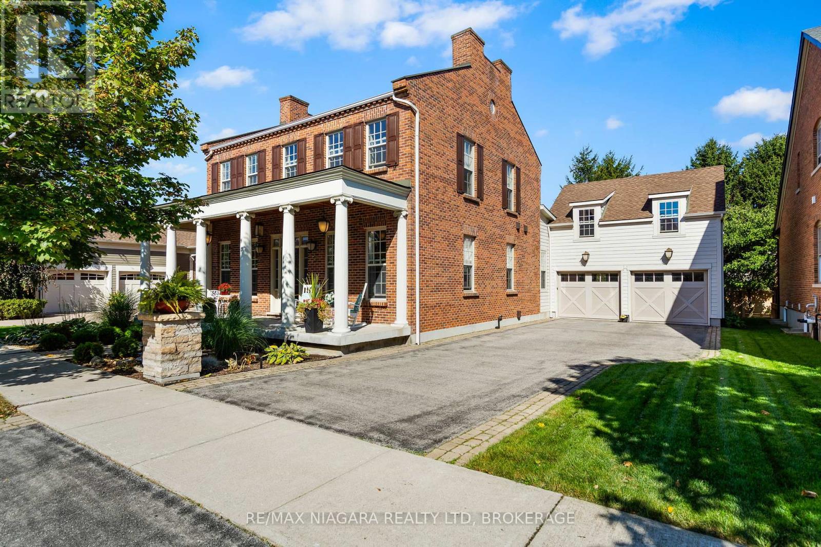 52 Garrison Village Drive, Niagara-On-The-Lake (Town), Ontario  L0S 1J0 - Photo 2 - X12451827