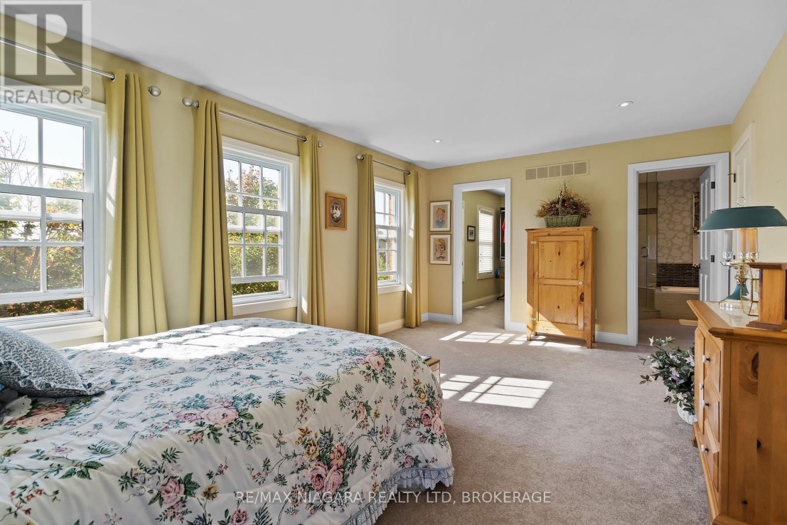 52 Garrison Village Drive, Niagara-On-The-Lake (Town), Ontario  L0S 1J0 - Photo 25 - X12451827