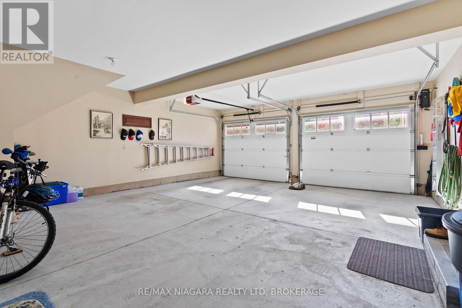 52 Garrison Village Drive, Niagara-On-The-Lake (Town), Ontario  L0S 1J0 - Photo 34 - X12451827
