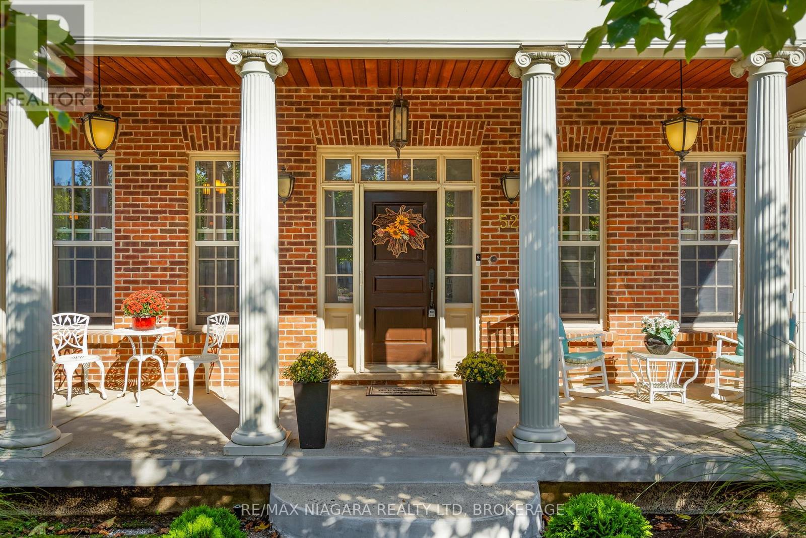 52 Garrison Village Drive, Niagara-On-The-Lake (Town), Ontario  L0S 1J0 - Photo 4 - X12451827