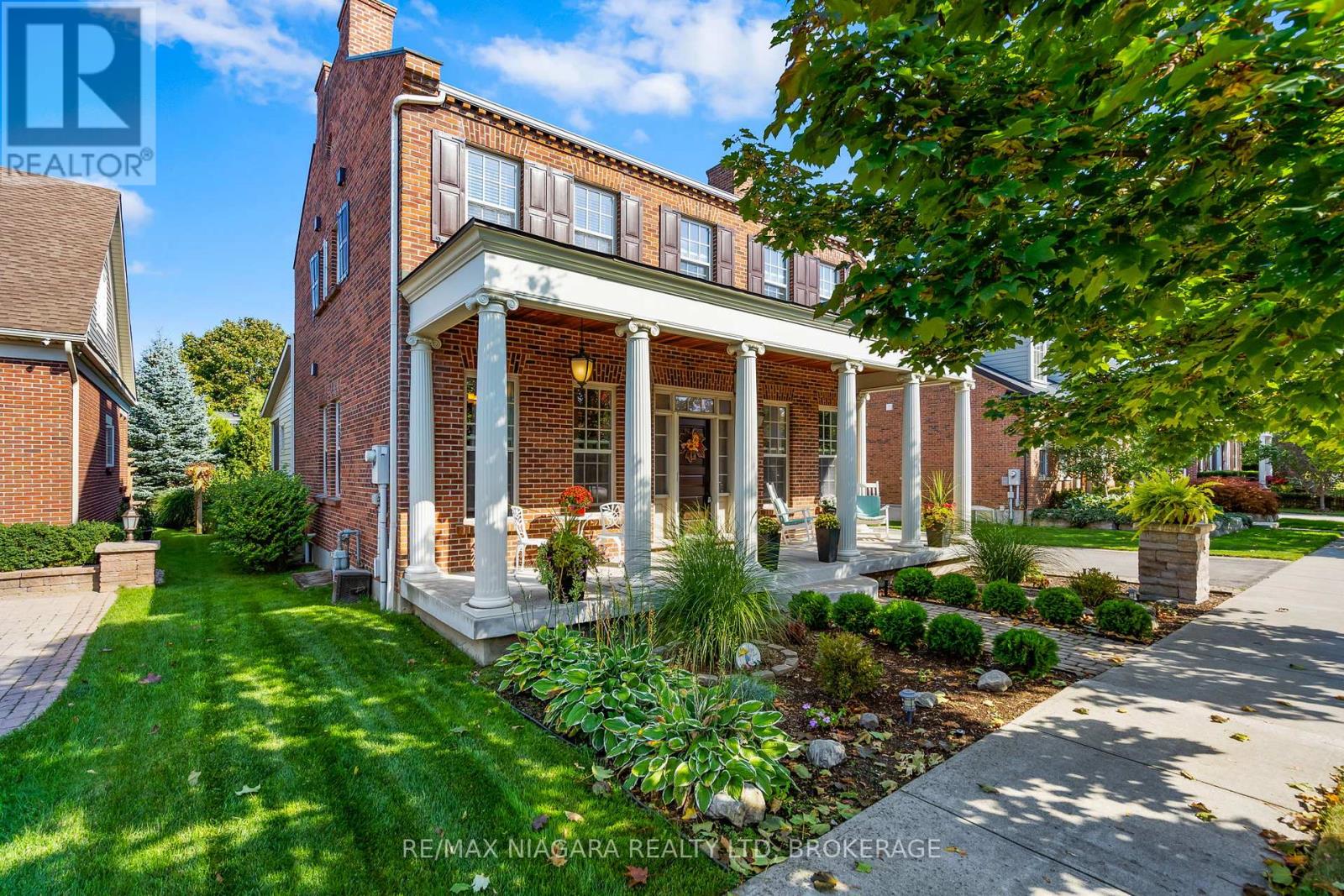 52 Garrison Village Drive, Niagara-On-The-Lake (Town), Ontario  L0S 1J0 - Photo 7 - X12451827