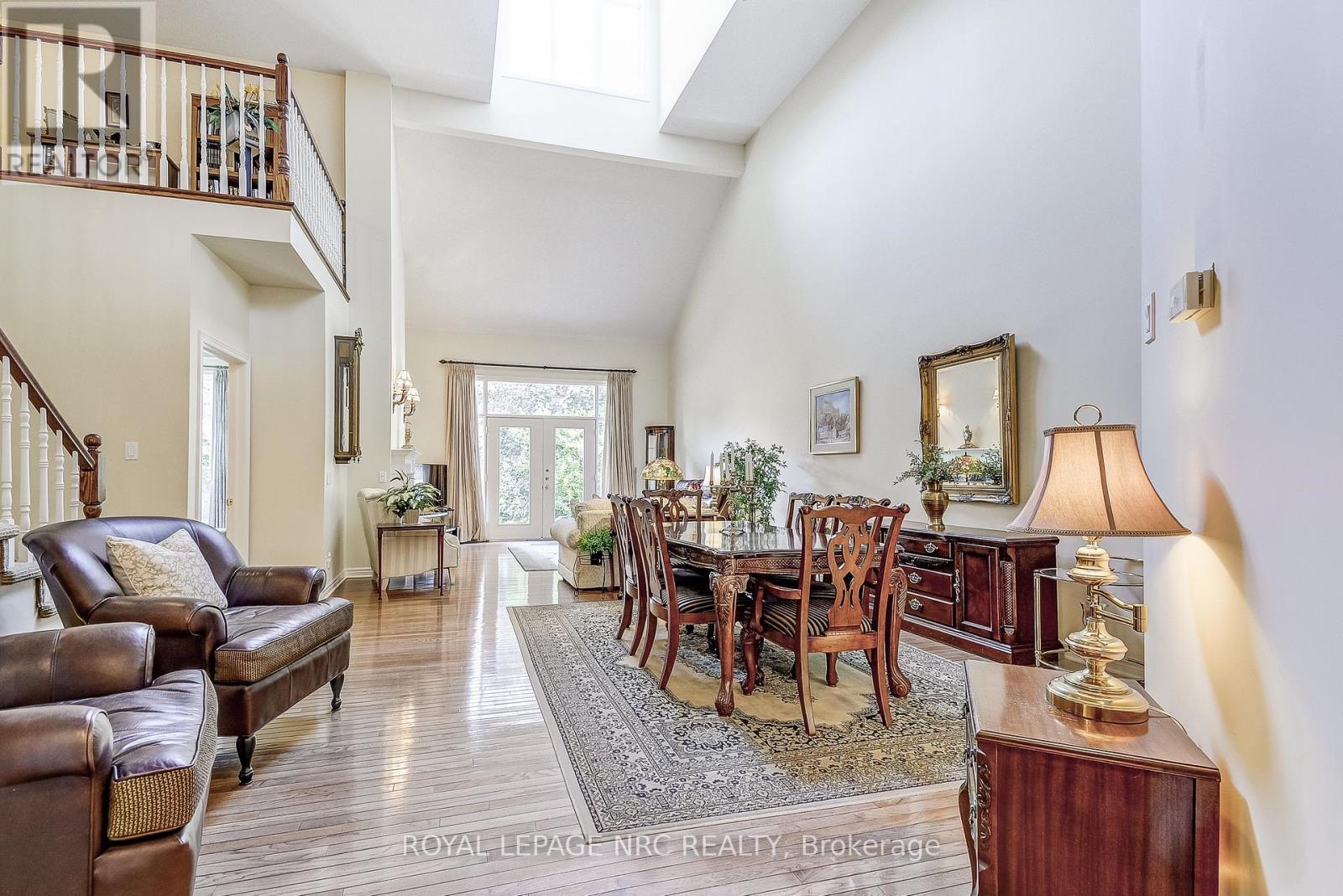 15 Shaws Lane, Niagara-On-The-Lake (Town), Ontario  L0S 1J0 - Photo 12 - X12451851