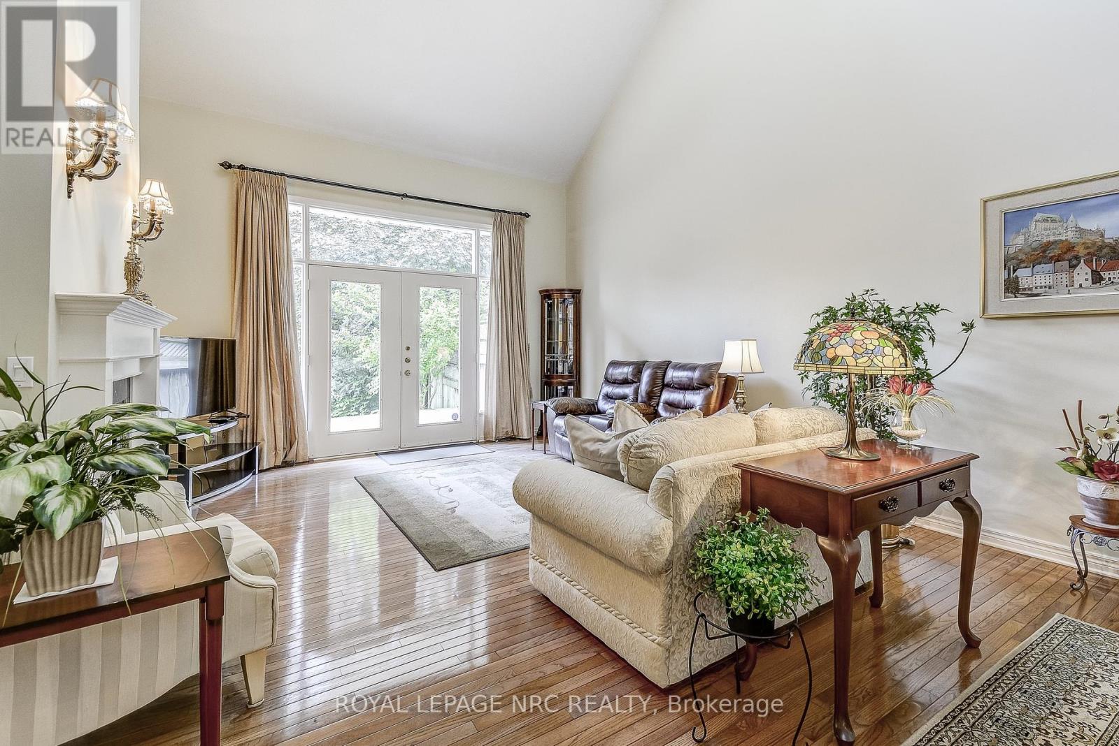 15 Shaws Lane, Niagara-On-The-Lake (Town), Ontario  L0S 1J0 - Photo 16 - X12451851