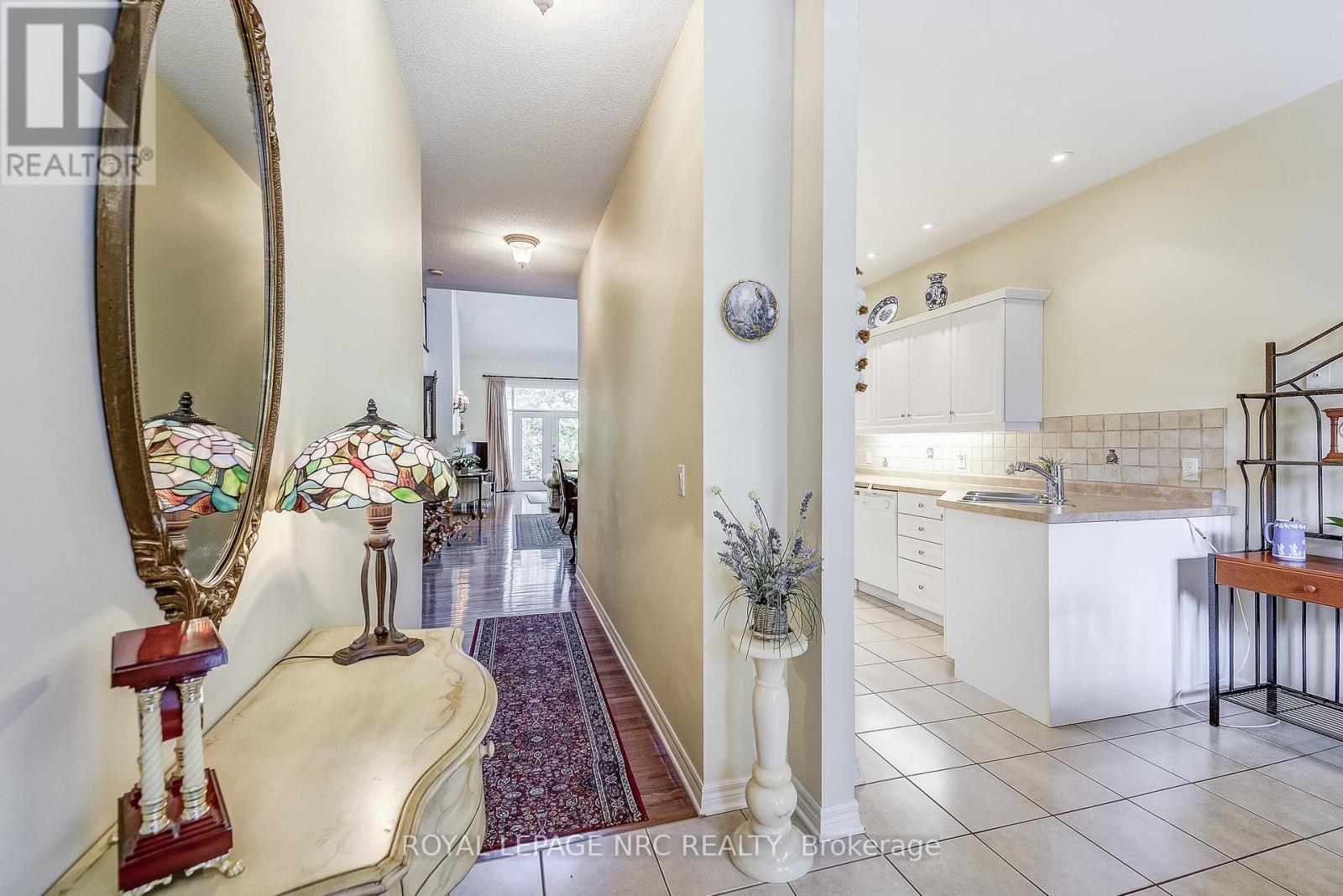 15 Shaws Lane, Niagara-On-The-Lake (Town), Ontario  L0S 1J0 - Photo 3 - X12451851