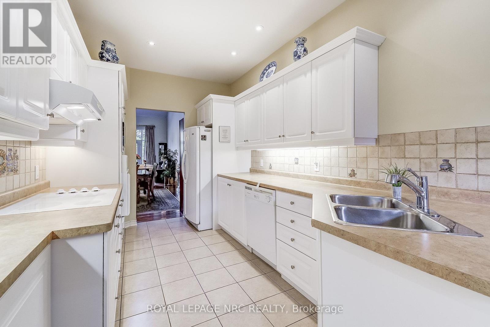 15 Shaws Lane, Niagara-On-The-Lake (Town), Ontario  L0S 1J0 - Photo 7 - X12451851