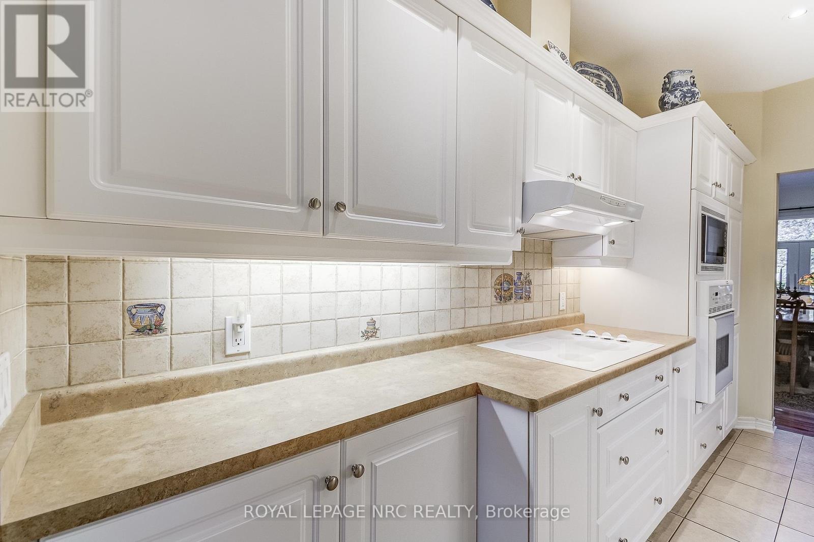 15 Shaws Lane, Niagara-On-The-Lake (Town), Ontario  L0S 1J0 - Photo 8 - X12451851