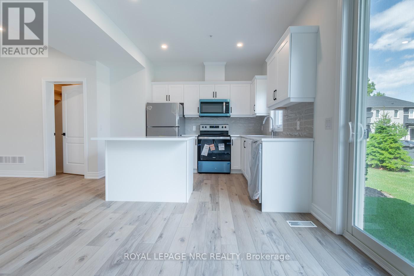 15 - 121a Moffatt Street, St. Catharines, Ontario  L2P 0G4 - Photo 16 - X12452270