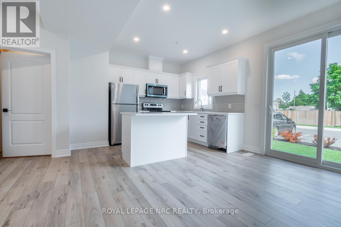 15 - 121a Moffatt Street, St. Catharines, Ontario  L2P 0G4 - Photo 18 - X12452270