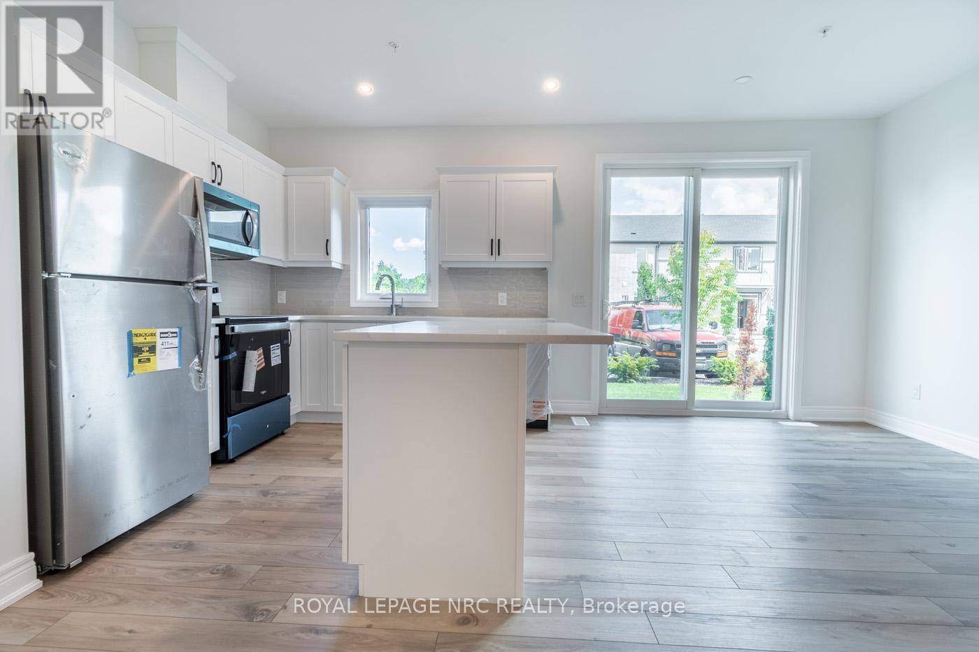 15 - 121a Moffatt Street, St. Catharines, Ontario  L2P 0G4 - Photo 20 - X12452270