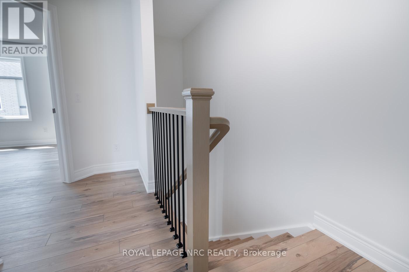 15 - 121a Moffatt Street, St. Catharines, Ontario  L2P 0G4 - Photo 23 - X12452270