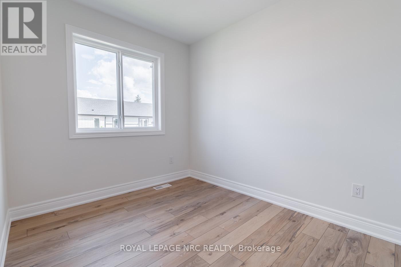 15 - 121a Moffatt Street, St. Catharines, Ontario  L2P 0G4 - Photo 27 - X12452270