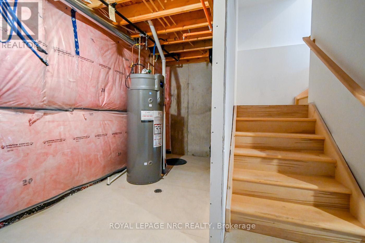 15 - 121a Moffatt Street, St. Catharines, Ontario  L2P 0G4 - Photo 33 - X12452270