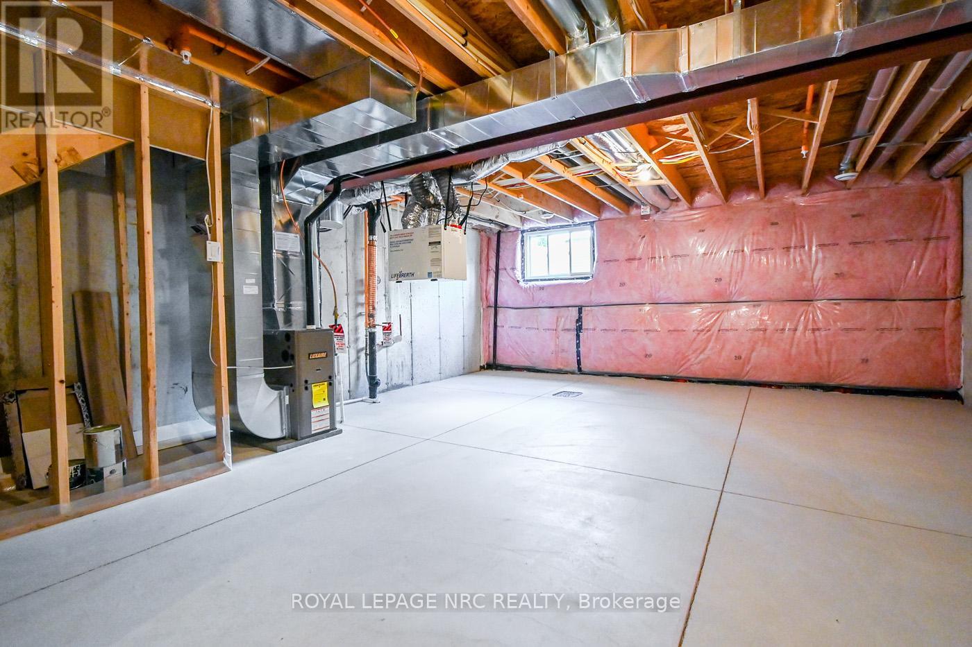 15 - 121a Moffatt Street, St. Catharines, Ontario  L2P 0G4 - Photo 34 - X12452270