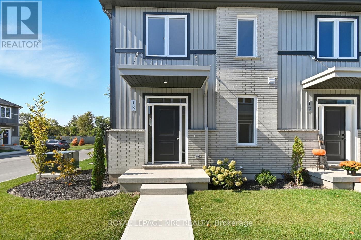13 - 121A MOFFATT STREET, st. catharines (oakdale), Ontario