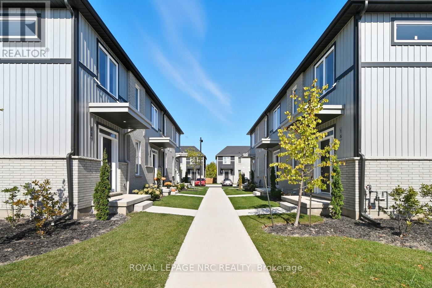 13 - 121a Moffatt Street, St. Catharines (Oakdale), Ontario  L2P 0G4 - Photo 3 - X12452271