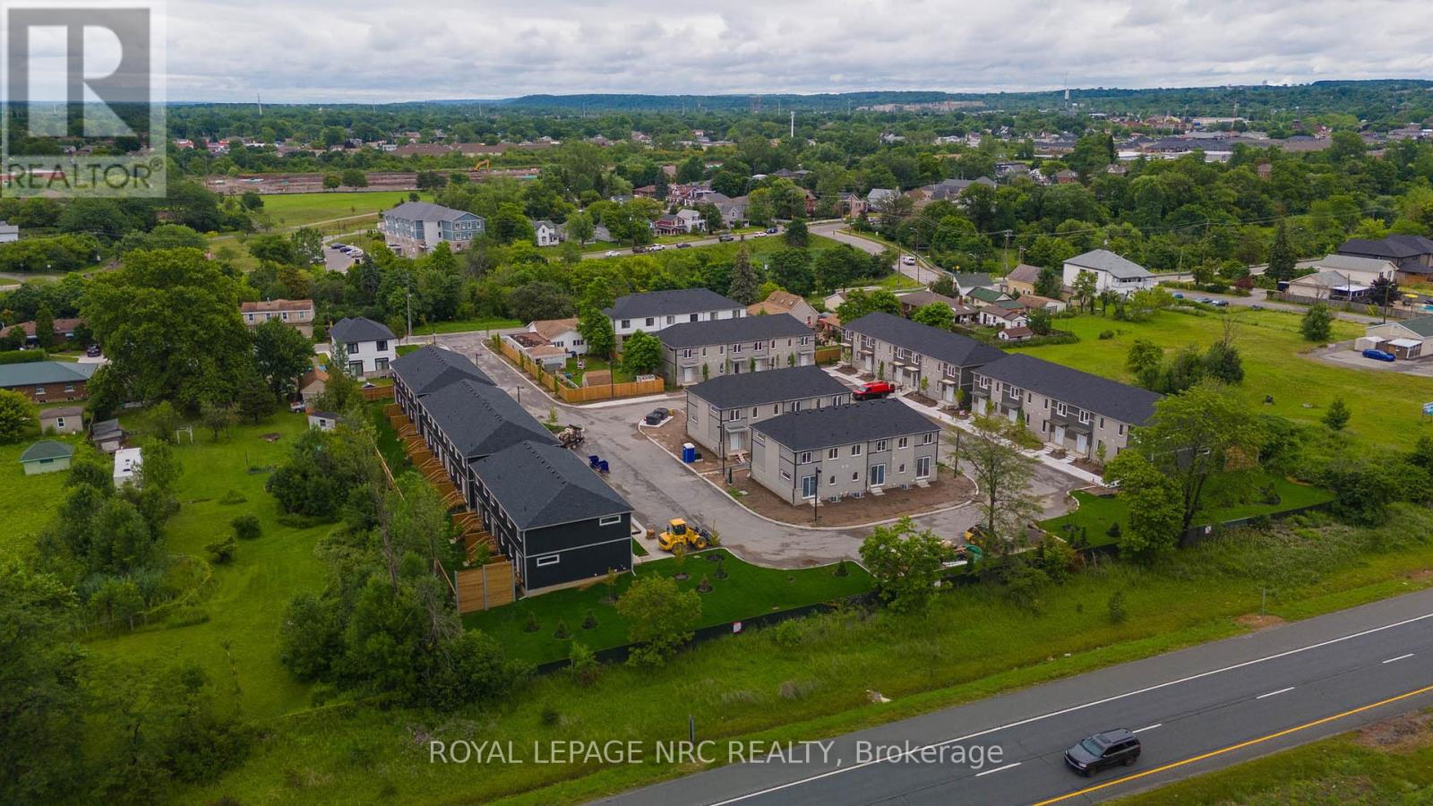 13 - 121a Moffatt Street, St. Catharines (Oakdale), Ontario  L2P 0G4 - Photo 33 - X12452271