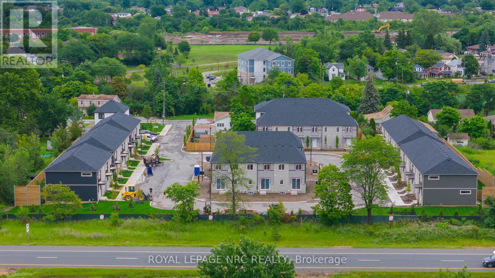 13 - 121a Moffatt Street, St. Catharines (Oakdale), Ontario  L2P 0G4 - Photo 36 - X12452271
