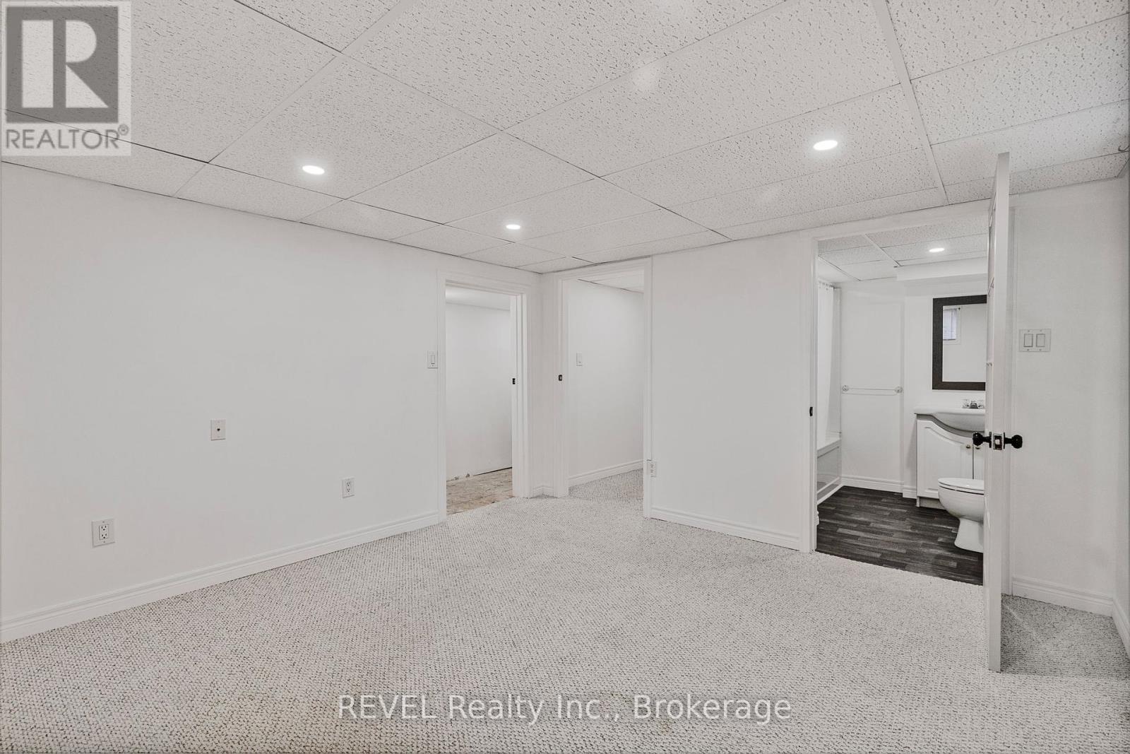 908 Cedar Street, Haldimand (Dunnville), Ontario  N1A 2K3 - Photo 30 - X12452510