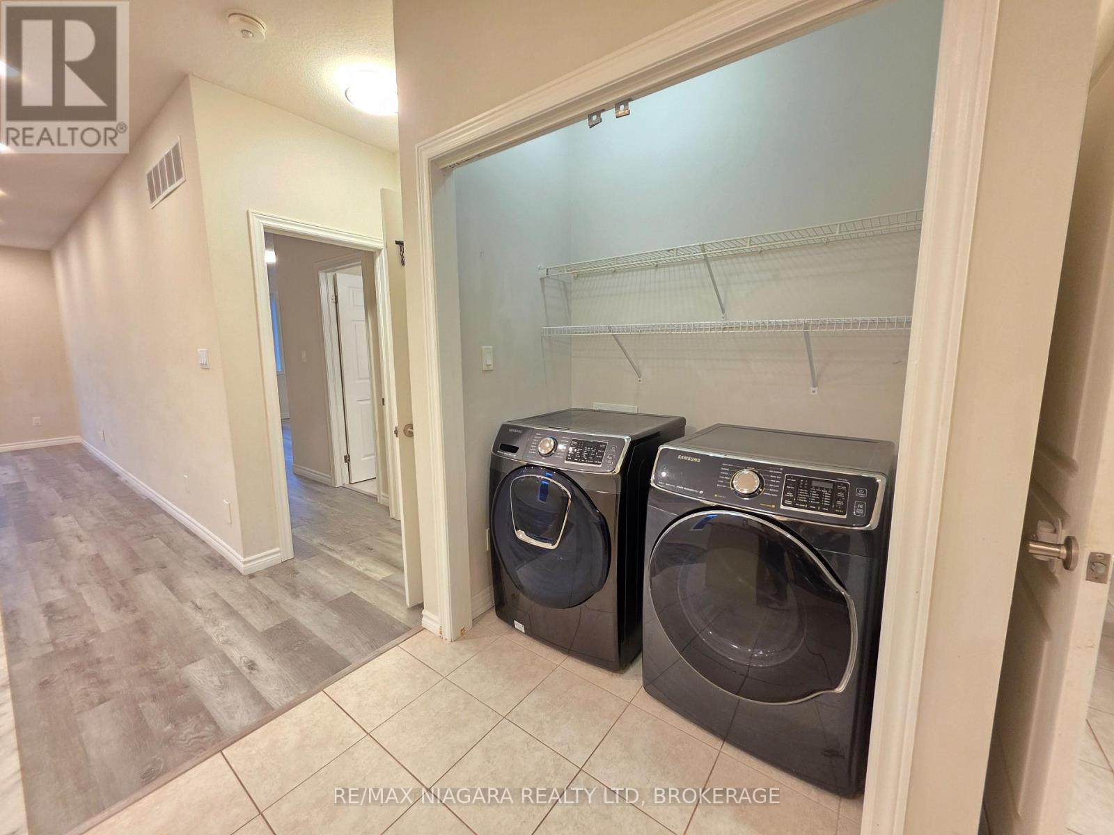 24 Ellis Avenue, St. Catharines (Oakdale), Ontario  L2P 0E6 - Photo 12 - X12452512