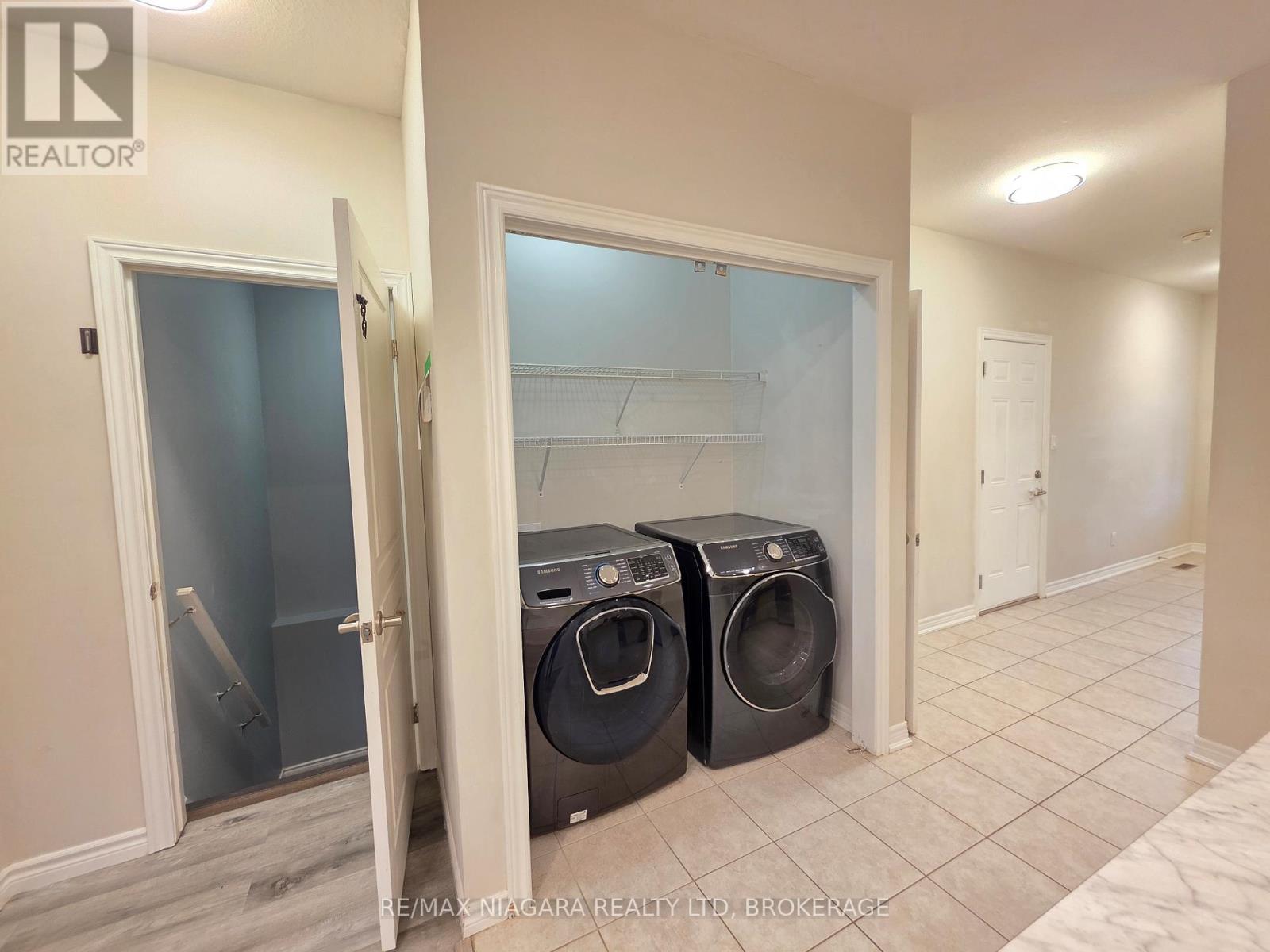 24 Ellis Avenue, St. Catharines (Oakdale), Ontario  L2P 0E6 - Photo 13 - X12452512
