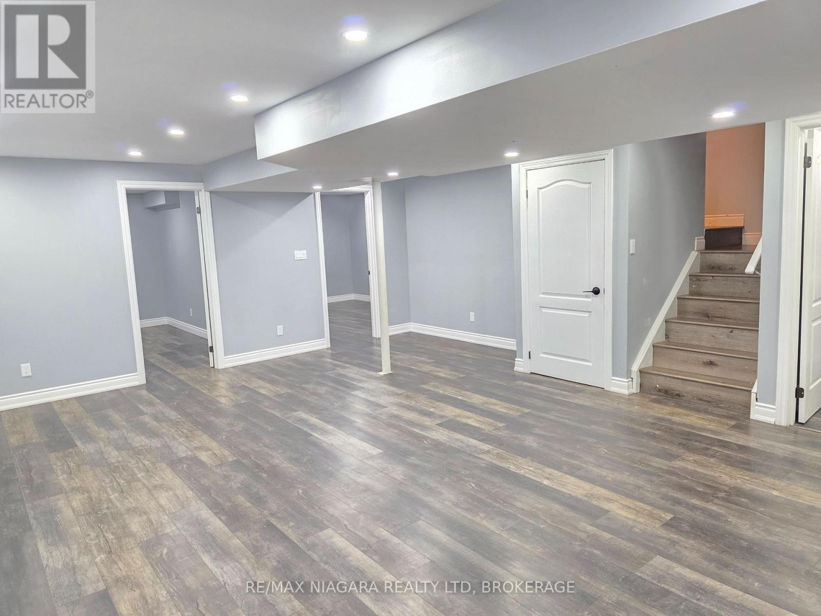 24 Ellis Avenue, St. Catharines (Oakdale), Ontario  L2P 0E6 - Photo 18 - X12452512