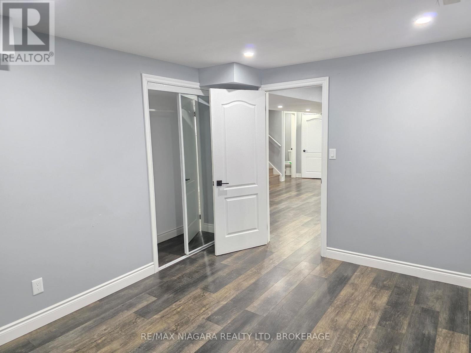 24 Ellis Avenue, St. Catharines (Oakdale), Ontario  L2P 0E6 - Photo 26 - X12452512