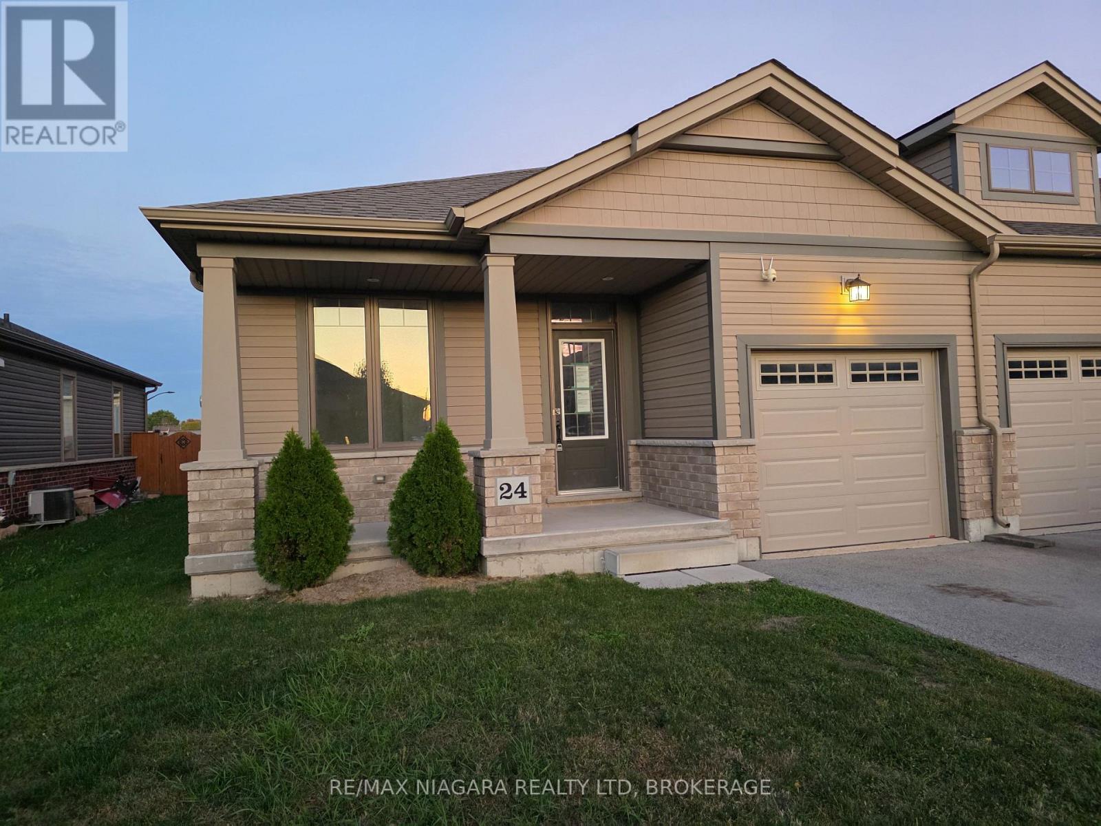 24 Ellis Avenue, St. Catharines (Oakdale), Ontario  L2P 0E6 - Photo 31 - X12452512