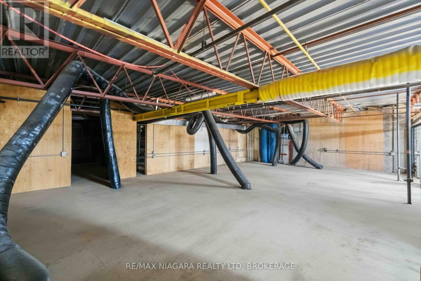 155 - 157 Cushman Road, St. Catharines (Cushman/industrial), Ontario  L2M 6T4 - Photo 9 - X12452551