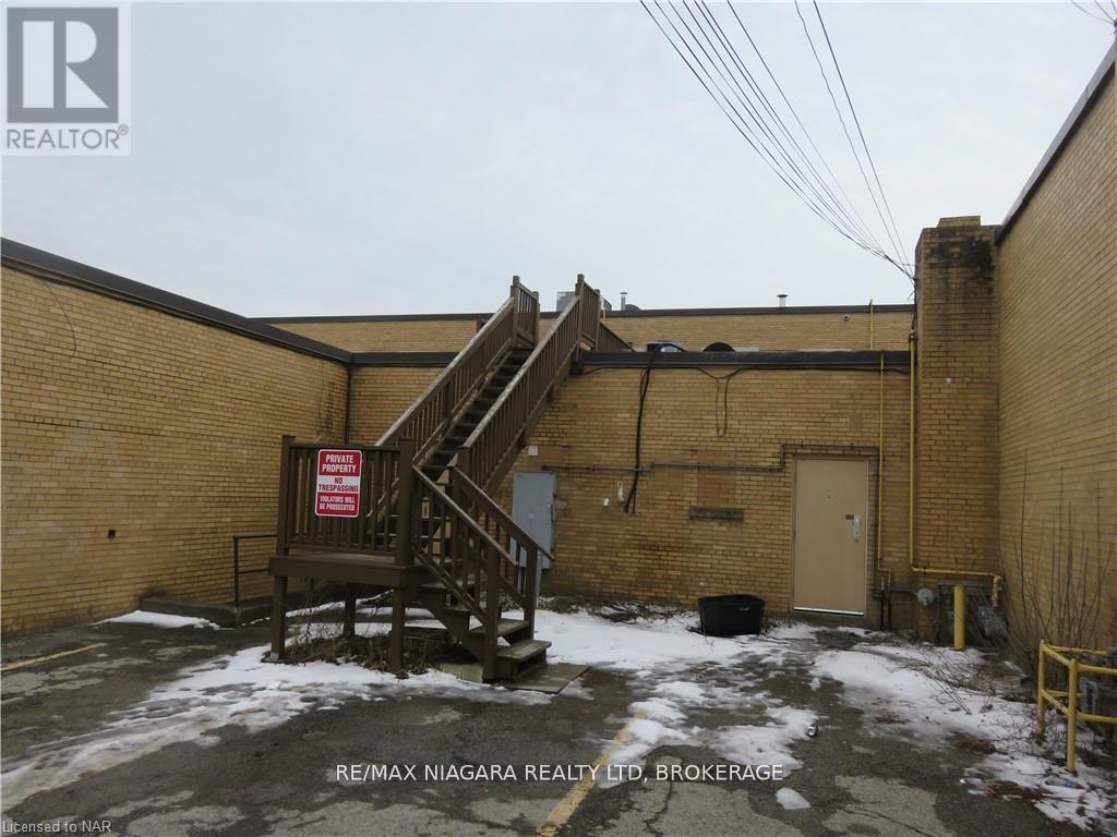 203 - 58 Jarvis Street, Fort Erie (Central), Ontario  L2A 2S4 - Photo 8 - X12452566