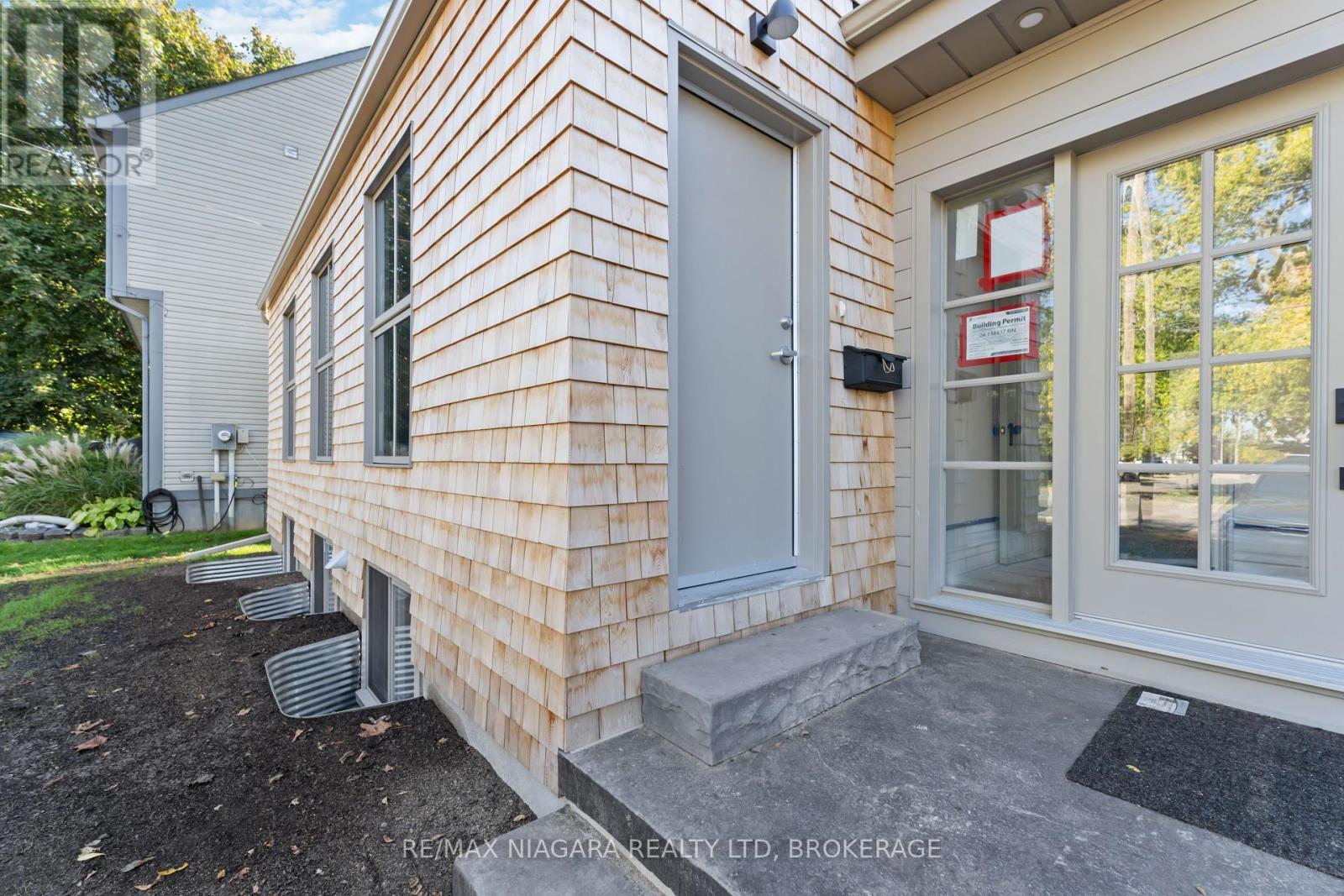 89 Bayview Drive, St. Catharines (Port Dalhousie), Ontario  L2N 4Z2 - Photo 3 - X12452631