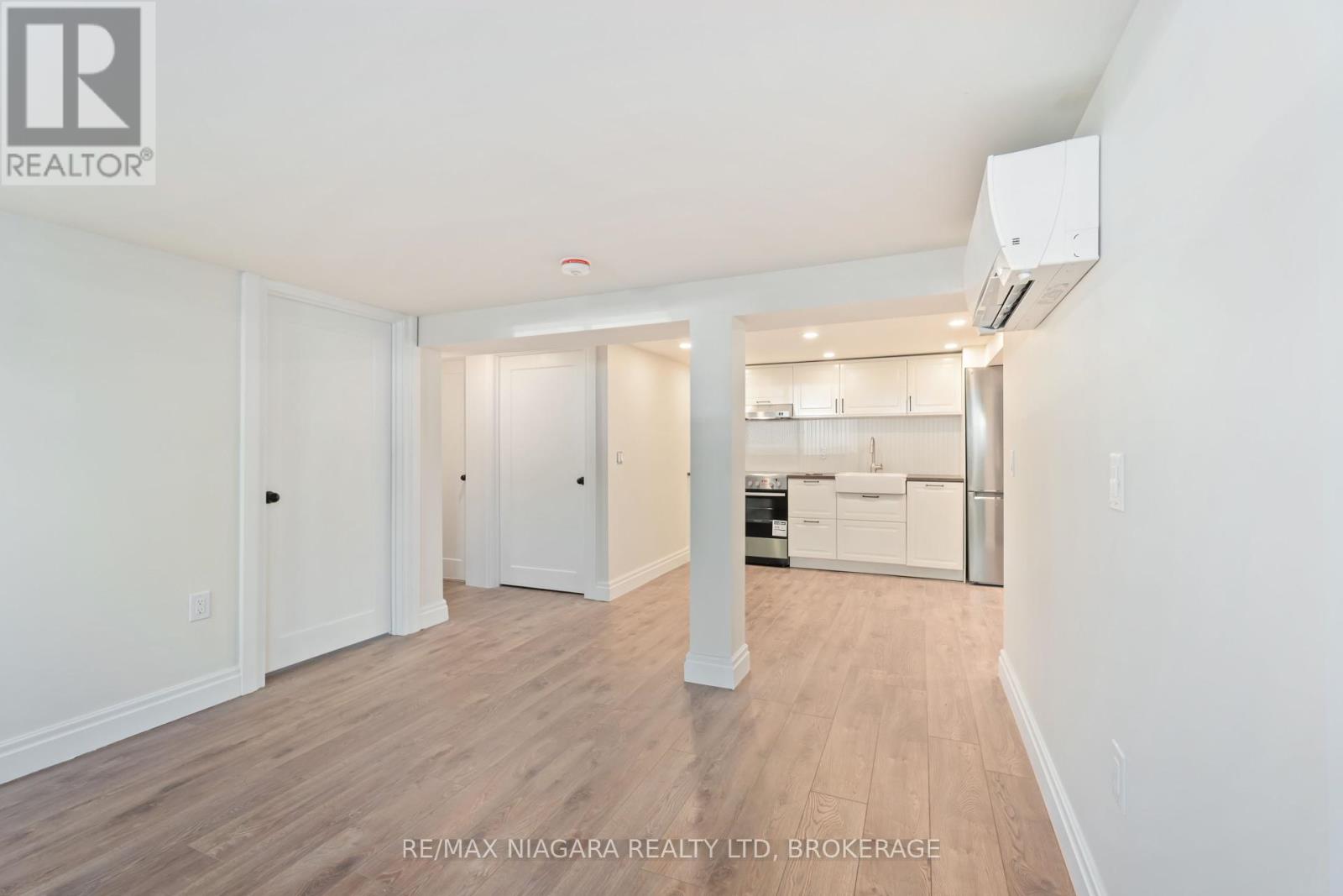 89 Bayview Drive, St. Catharines (Port Dalhousie), Ontario  L2N 4Z2 - Photo 5 - X12452631