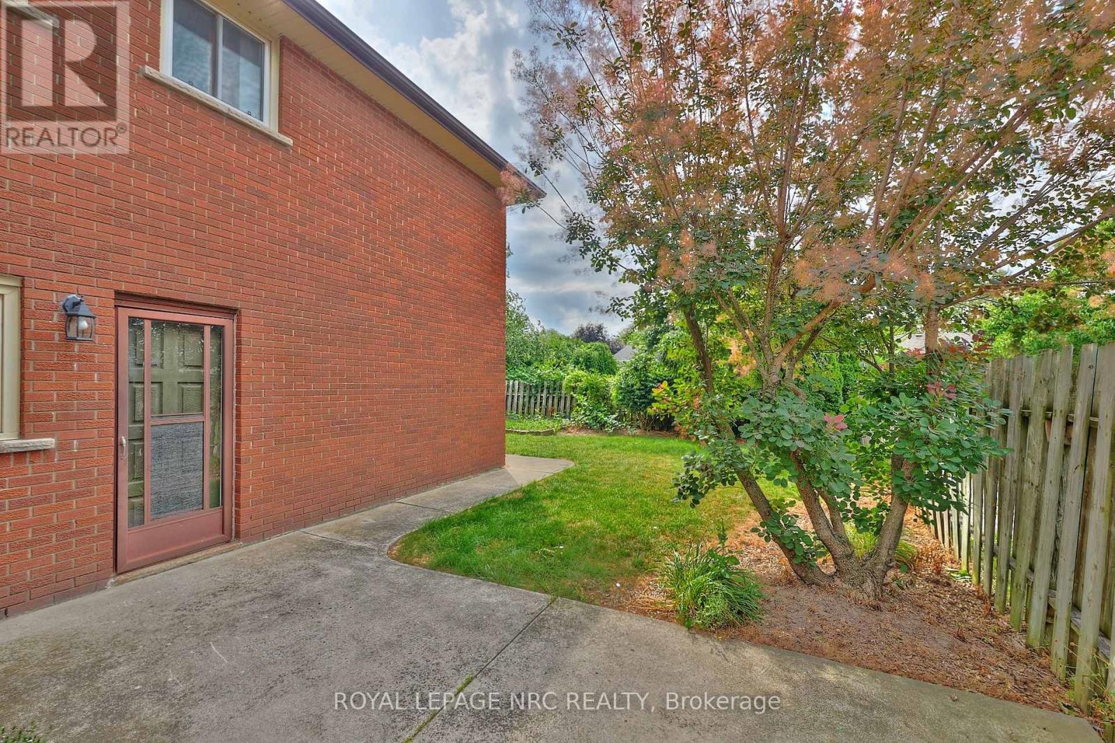 27 Orlando Drive, St. Catharines (Lakeport), Ontario  L2N 6V5 - Photo 15 - X12452774