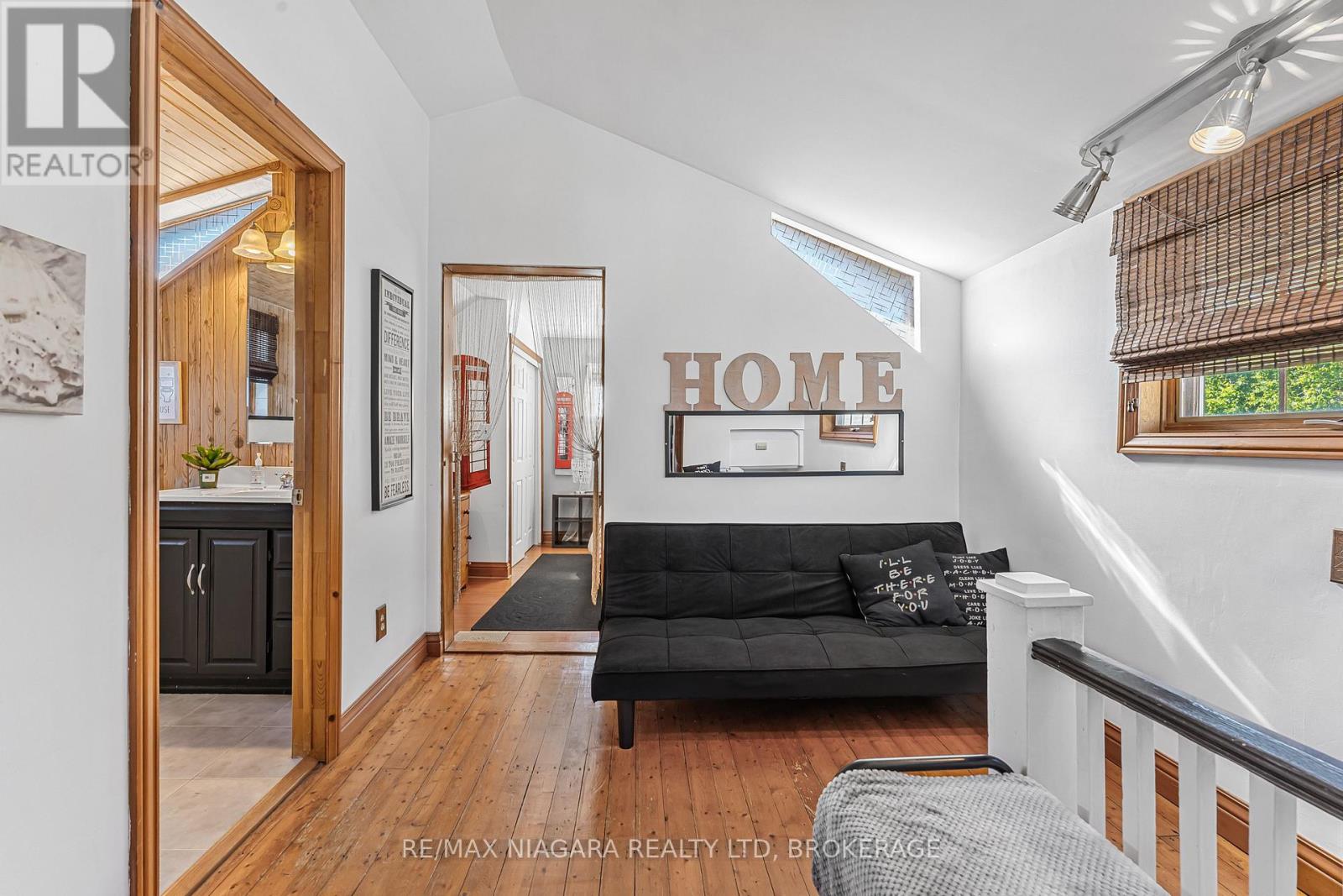 29 Marlatts Road, Thorold (Thorold Downtown), Ontario  L2V 1M9 - Photo 10 - X12452873