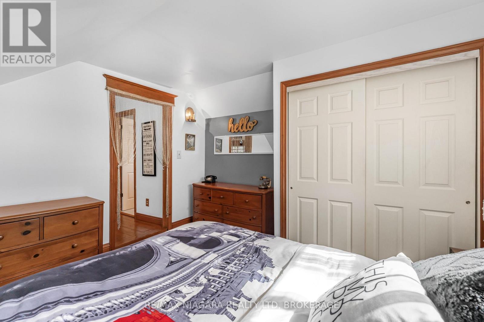 29 Marlatts Road, Thorold (Thorold Downtown), Ontario  L2V 1M9 - Photo 14 - X12452873