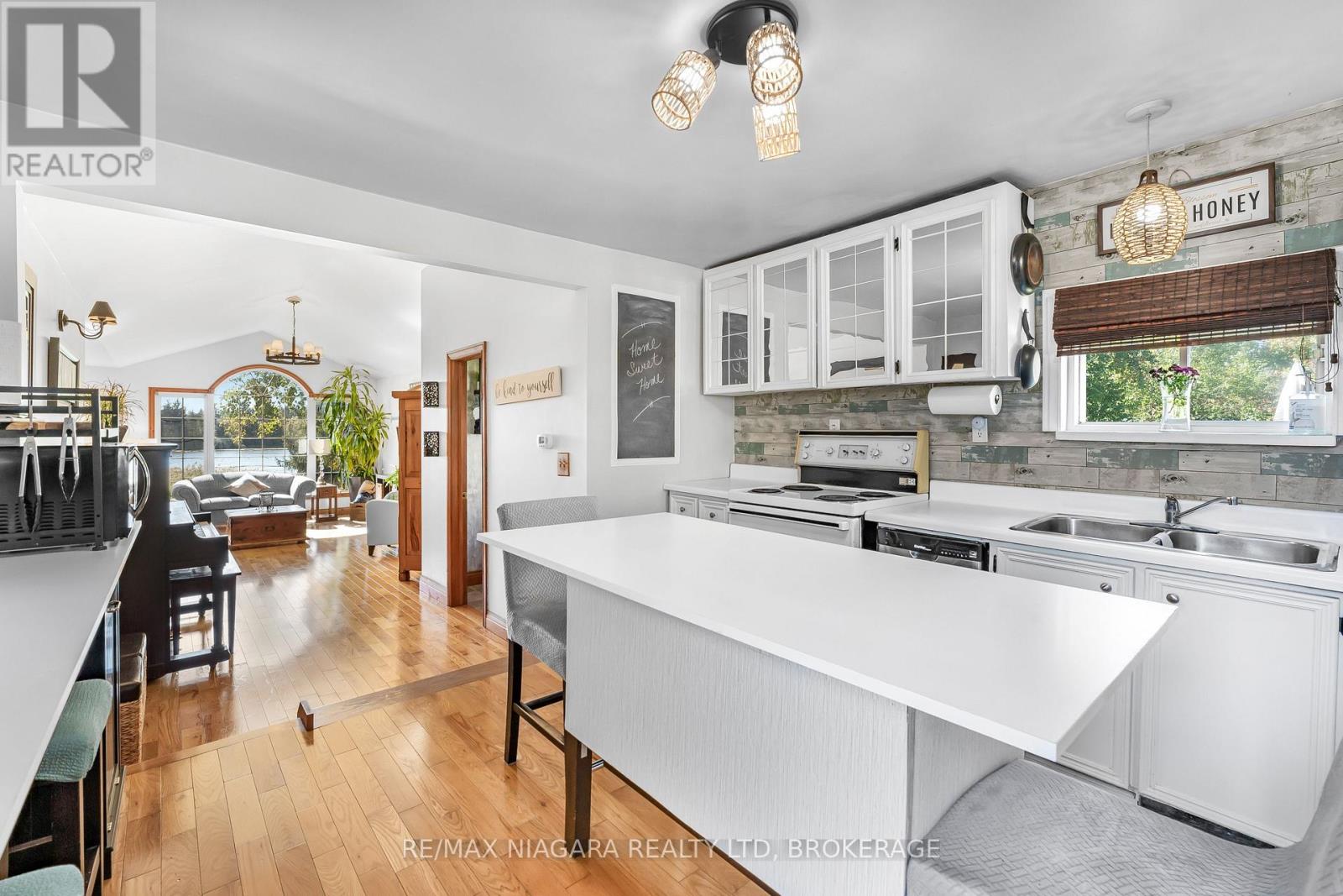 29 Marlatts Road, Thorold (Thorold Downtown), Ontario  L2V 1M9 - Photo 17 - X12452873