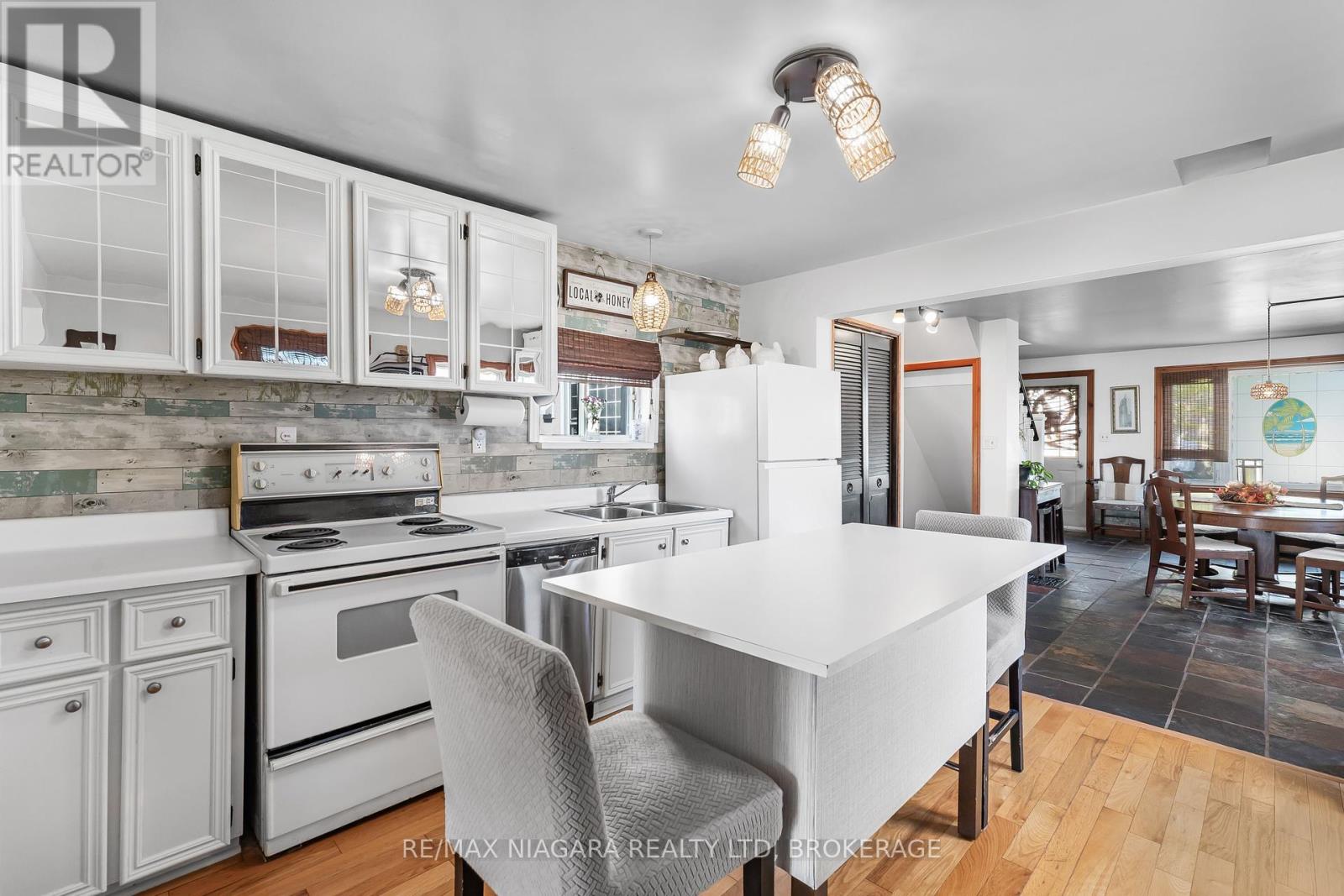 29 Marlatts Road, Thorold (Thorold Downtown), Ontario  L2V 1M9 - Photo 18 - X12452873