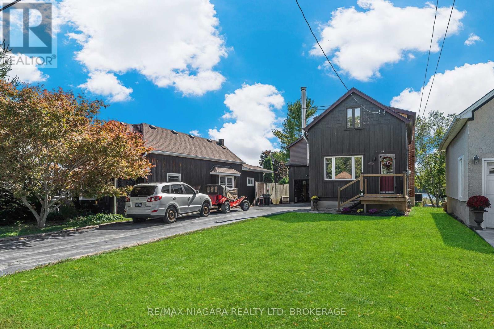 29 Marlatts Road, Thorold (Thorold Downtown), Ontario  L2V 1M9 - Photo 2 - X12452873