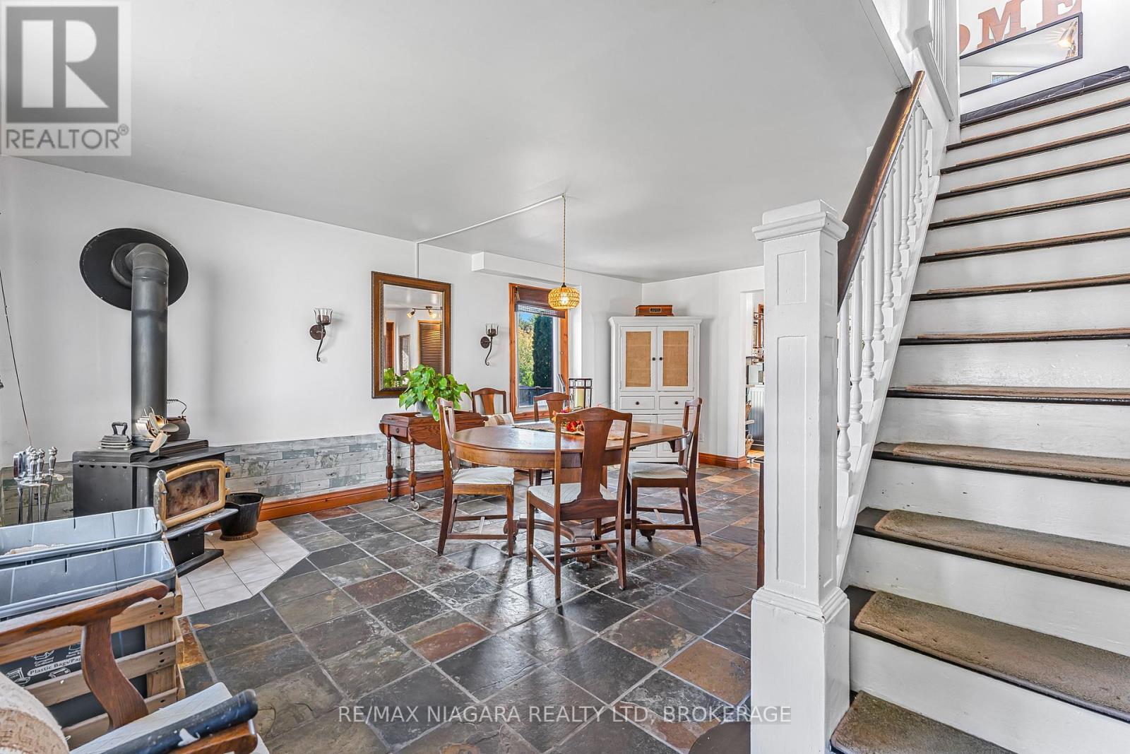 29 Marlatts Road, Thorold (Thorold Downtown), Ontario  L2V 1M9 - Photo 5 - X12452873