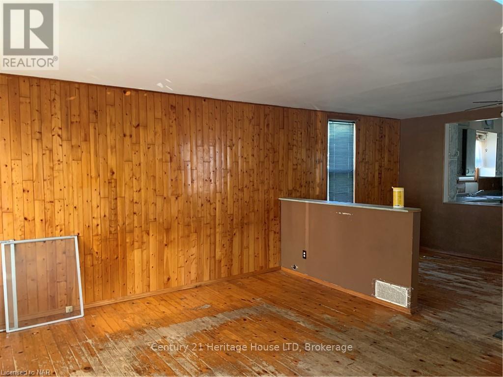 4624 Jepson Street, Niagara Falls (Downtown), Ontario  L2E 1J4 - Photo 14 - X12452894