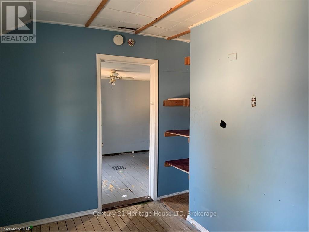 4624 Jepson Street, Niagara Falls (Downtown), Ontario  L2E 1J4 - Photo 20 - X12452894