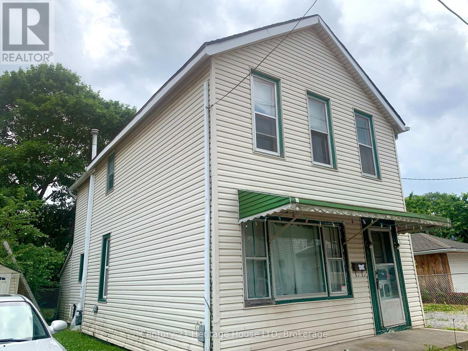 4624 Jepson Street, Niagara Falls (Downtown), Ontario  L2E 1J4 - Photo 3 - X12452894