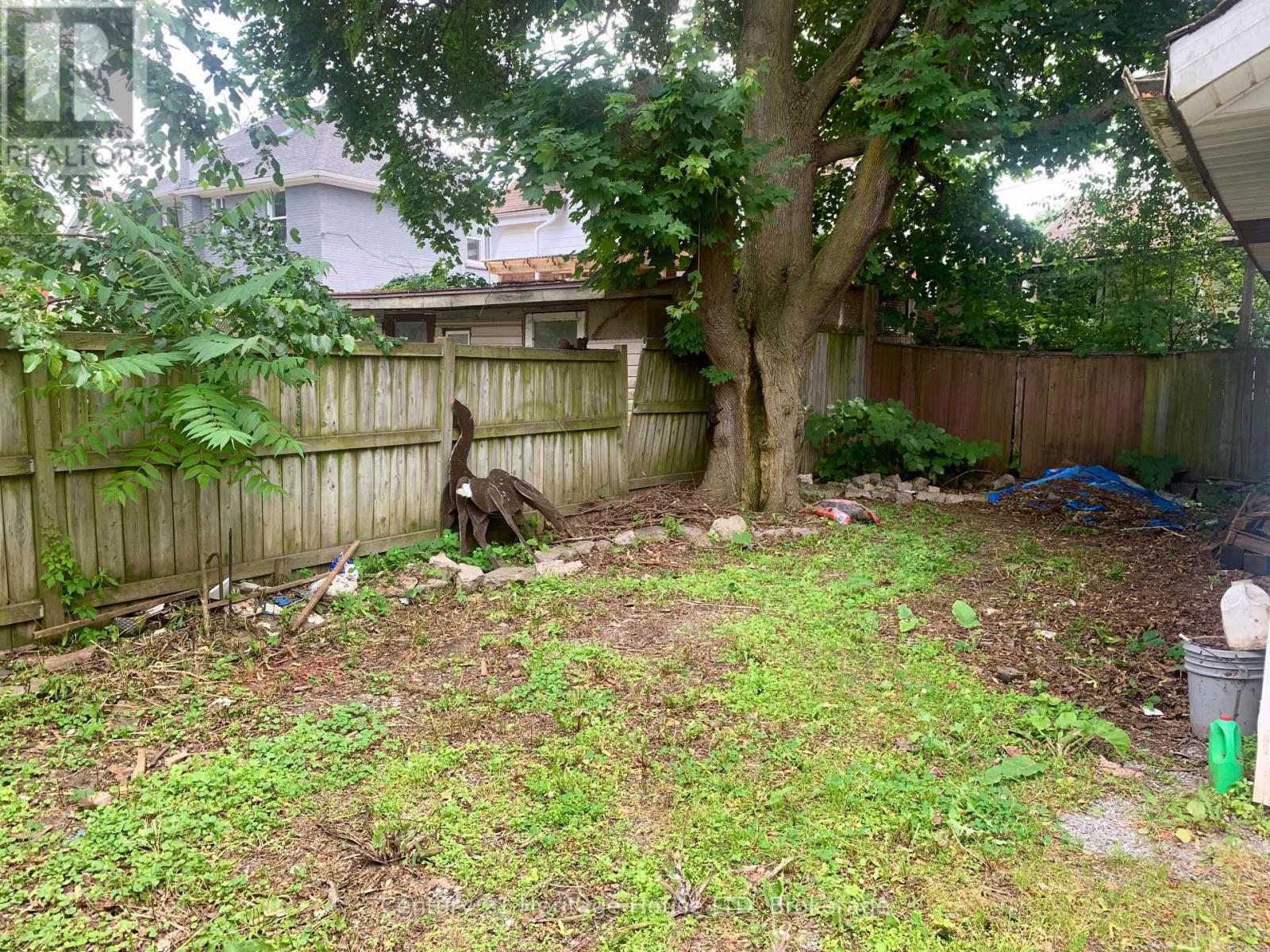 4624 Jepson Street, Niagara Falls (Downtown), Ontario  L2E 1J4 - Photo 6 - X12452894
